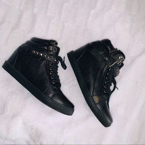 Black studded heeled sneakers✨